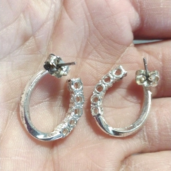 AVON VINTAGE SILVER-TONE CRYSTAL DROP PUSH-BACK .9" EARRINGS - Picture 2 of 8